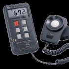 TES-1336A 數(shù)字式照度計(jì),3 1/2 位液晶顯示器.測(cè)量檔位:20,200,2000,20000 Lux/Fc (1Fc=10.76 Lux) 分辨率 
:0.01 Lux (0.01fc) 準(zhǔn)確度:±(3%rdg + 5dgts)  RS-232接口可與計(jì)算機(jī)聯(lián)機(jī) 
 
 
  
