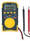 數(shù)字萬(wàn)用表 DT-111 具備8大功能，包括直流電壓，交流電壓，電阻，電容，頻率，占空比，短路測(cè)試和二極管測(cè)試，以及數(shù)據(jù)保持等相關(guān)功能;4000位數(shù)字液晶顯示屏;操作簡(jiǎn)單，數(shù)據(jù)保持和最大值保持功能.