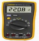 Fluke 12E 數(shù)字萬用表   測量:電壓/電流/電阻/通斷/二極管/電容 基本直流準(zhǔn)確度  4000字顯示 三位半顯示保持功能 自動與手動量程 