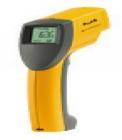Fluke 63 紅外溫度計 高分辨率光學(xué)技術(shù) 高準(zhǔn)確度： 1 % ；可重復(fù)性: 0.5 % 最大值溫度顯示 激光瞄準(zhǔn) 背光顯示 溫度測量范圍擴(kuò)展至 535 °C (999 °F)