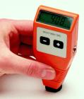 Elcometer345涂層測厚儀具有整體式與分離式兩種形式探頭，可測量鐵基（F）、非鐵基（F）或鐵基及非鐵基（FNF）材料的涂層厚度，范圍:0-1500/0-60
 

