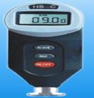 主要特點

u具有最大值鎖存、平均值自動計算及欠壓報警功能

u與本機攜帶的海寶公司RS232通訊電纜連接，能與計算機進行數(shù)據(jù)通訊

u具有自動關(guān)機功能

u與邵氏硬度測試臺連接后能進行更高精度的測量

u電源：3×1.55V扣式電池 4.5V交直流電源適配器

u基本配置： 1、扣式電池三節(jié) 2、選購件：SAC-J硬度計測試架,4.5V交直流電源適配器,RS232通訊電纜